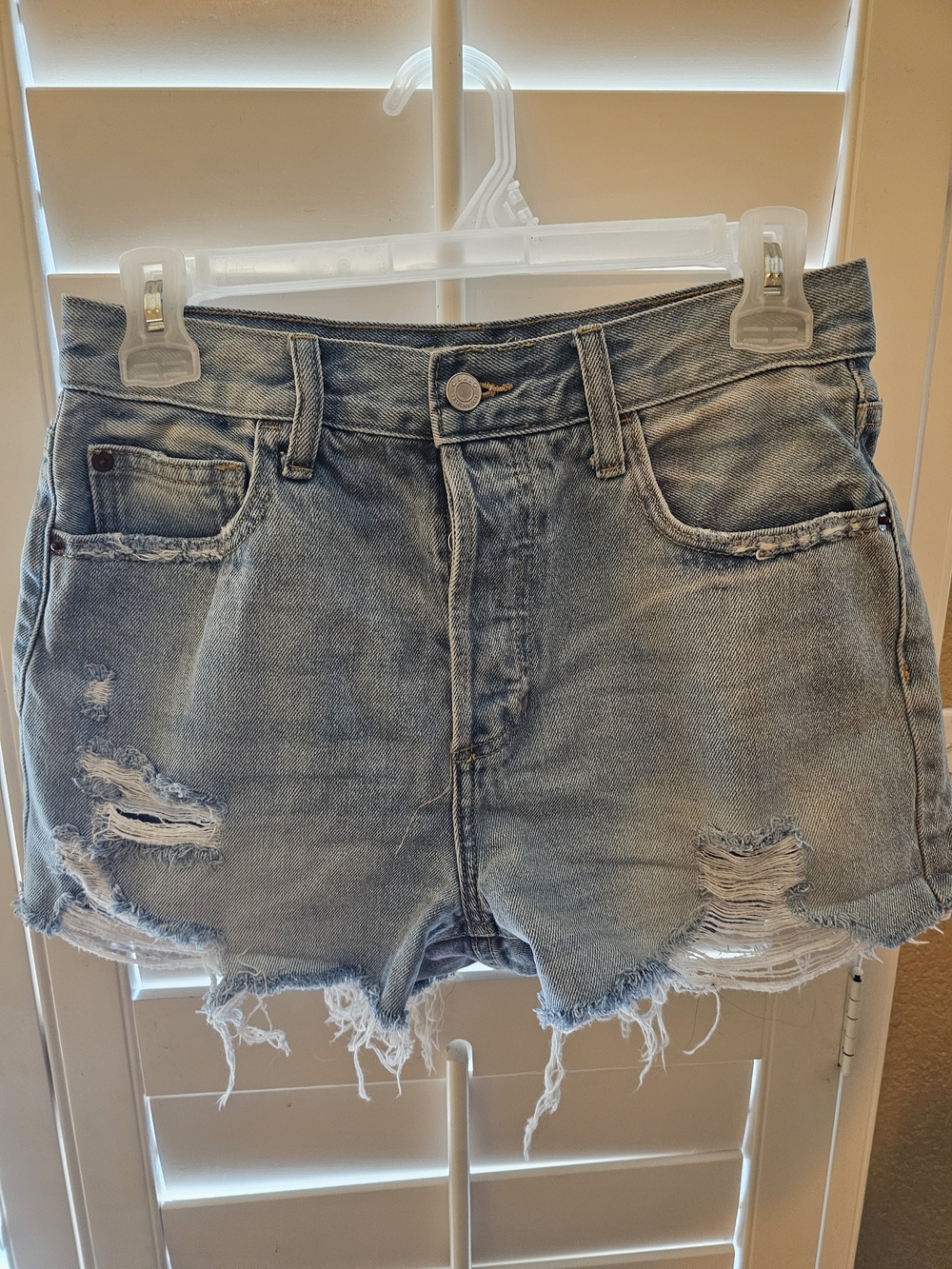 Cello Distressed Denim Shorts Light Wash High Rise Frayed Cutoff Jean Shorts